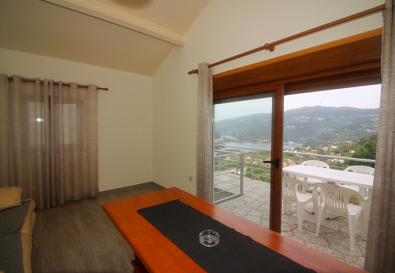Casa rural em Gerês - Casa da Carvalha Mona