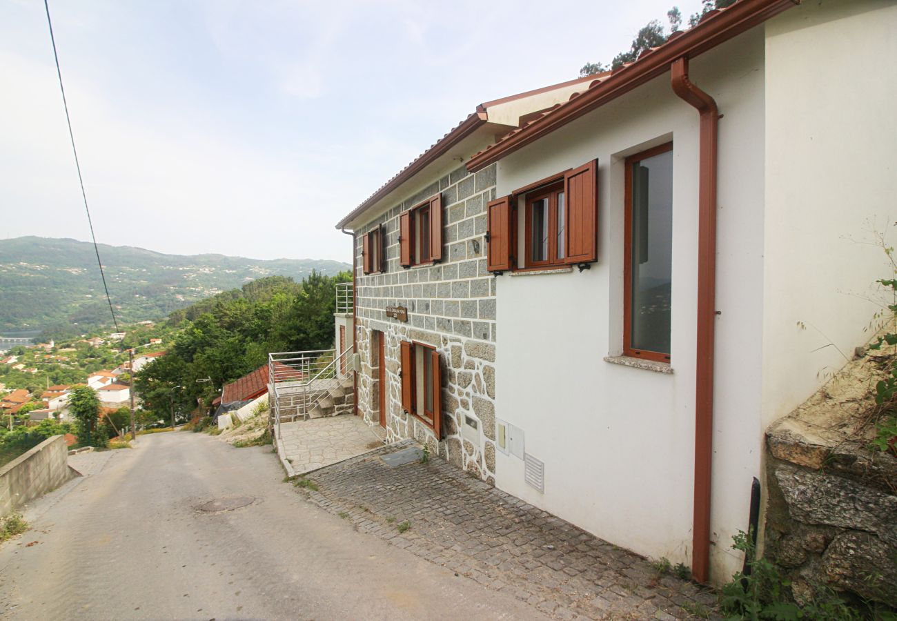 Casa rural em Gerês - Casa da Carvalha Mona