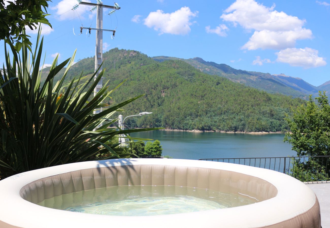 Casa em Gerês - Casa da Cruz