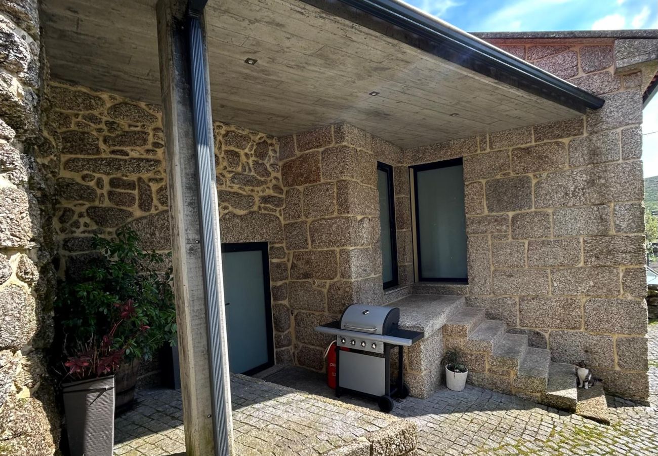 Cottage in Terras de Bouro - Casa da Fonte - Monte