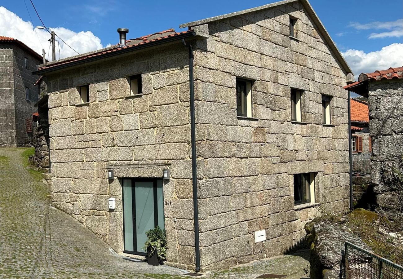 Cottage in Terras de Bouro - Casa da Fonte - Monte